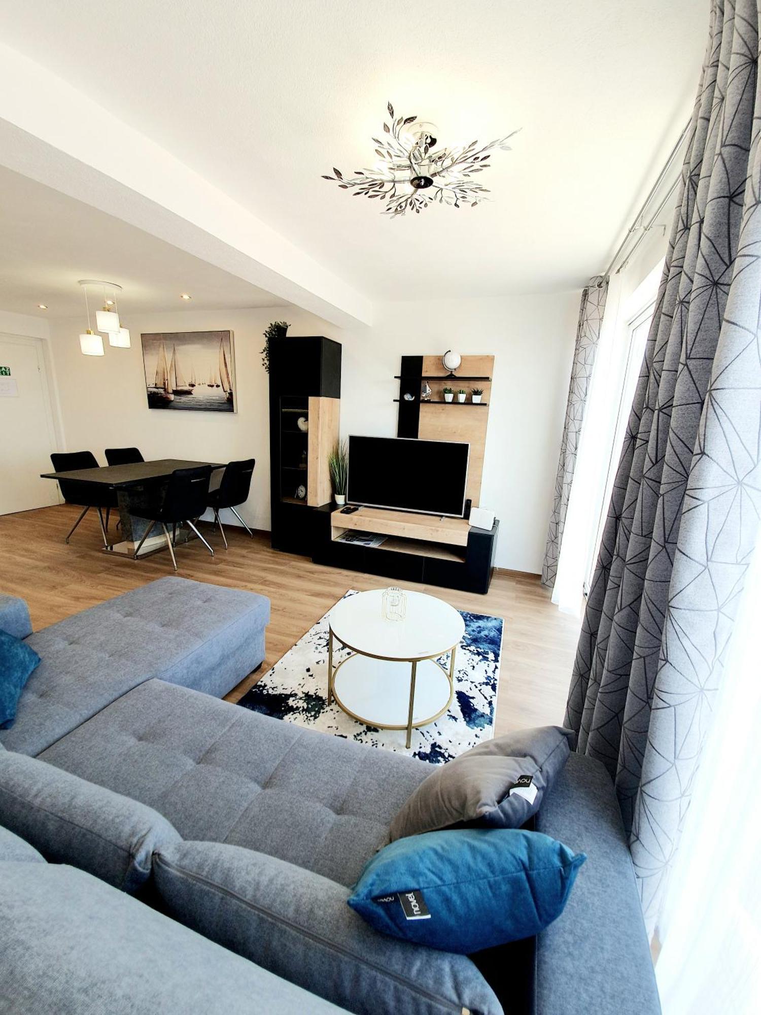 White House Apartments Dugi Rat Bagian luar foto