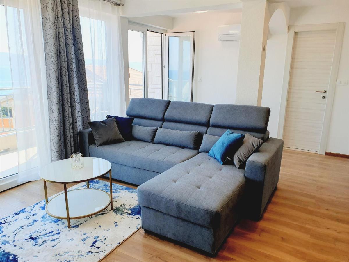 White House Apartments Dugi Rat Bagian luar foto